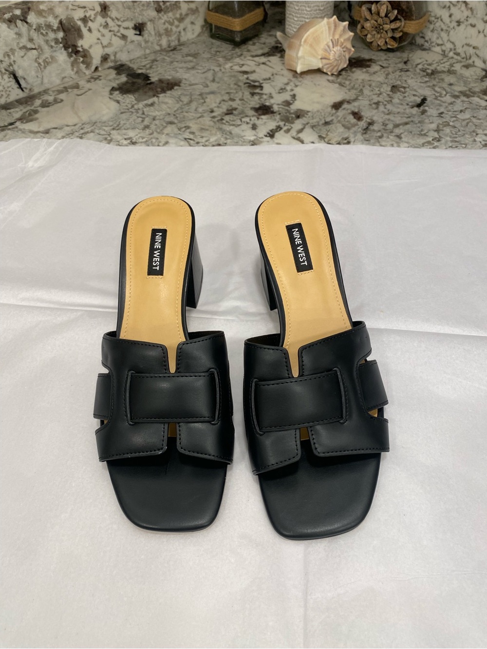 Nine West Black Block Heel Slide Sandals H Strap Size 8.5M - Picture 9 of 10